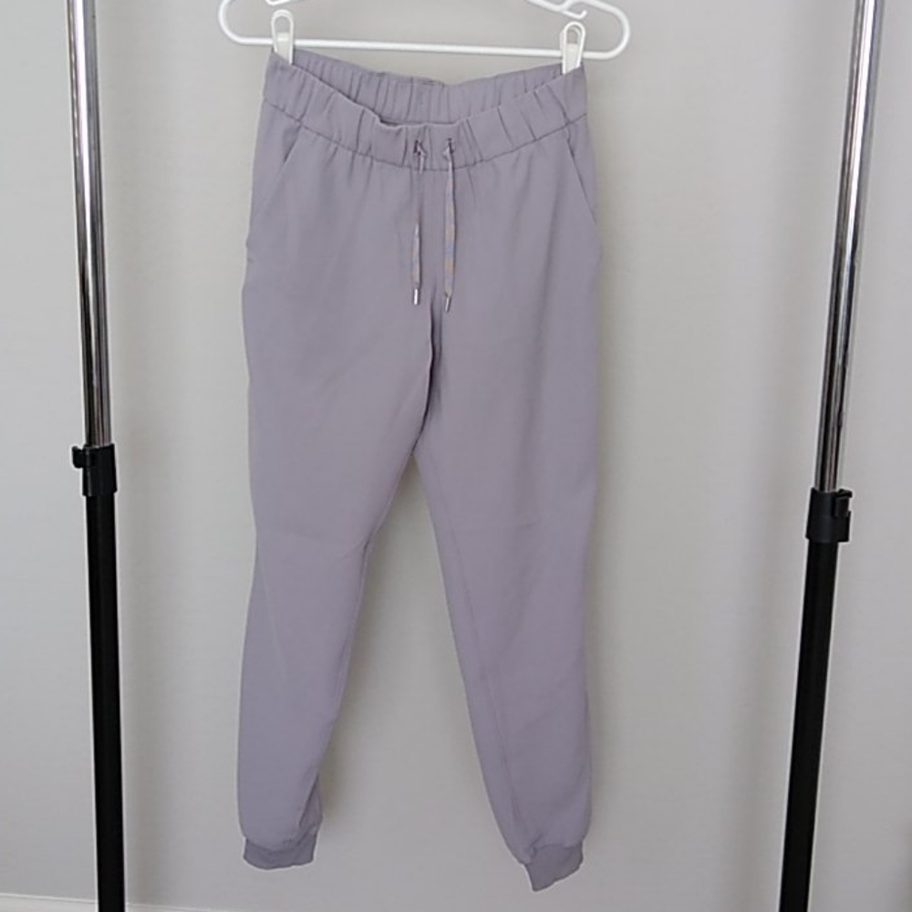 Lululemon On The Fly Joogger 28"
